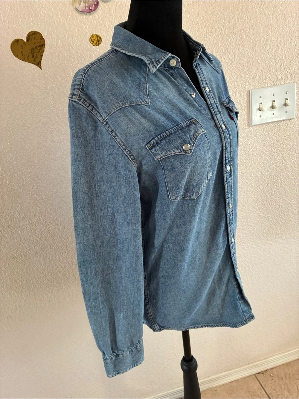 Levi's Men's Medium Blue Denim Western Button-Down Shirt